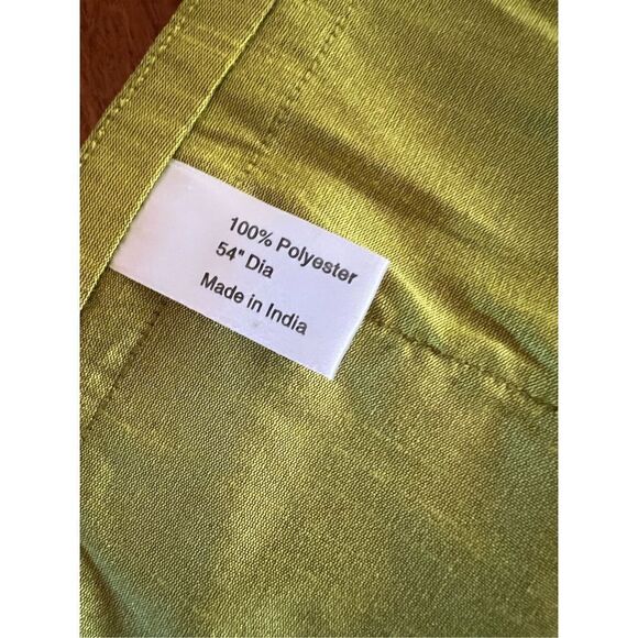 New Regency International Christmas Tree skirt and Table Runner Bright Green wit - Picture 5 of 8